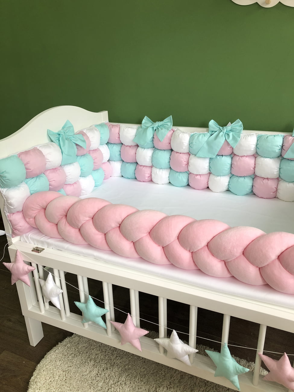 Bubble bumper Baby bedding set.