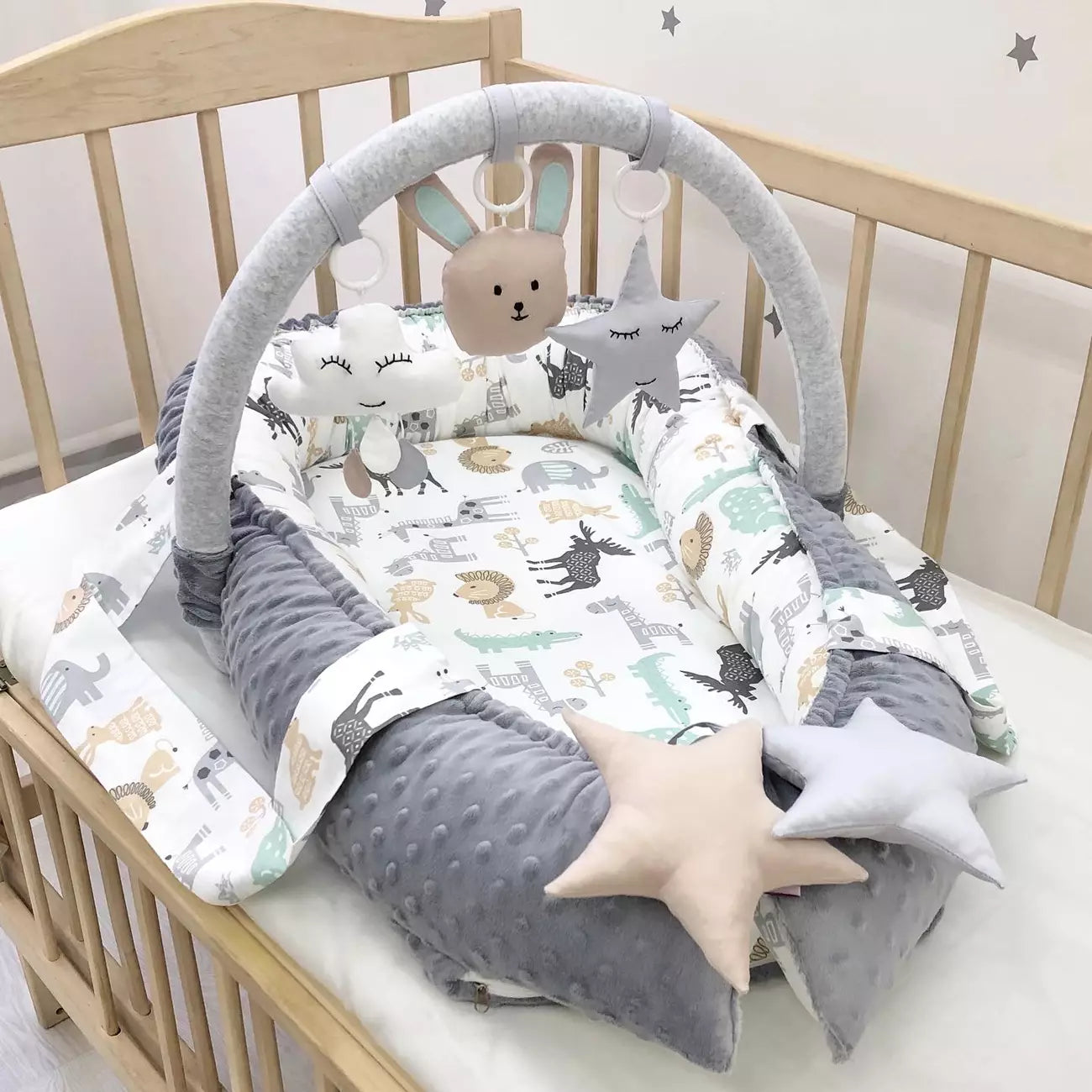 Baby nest “Grey animal pattern”