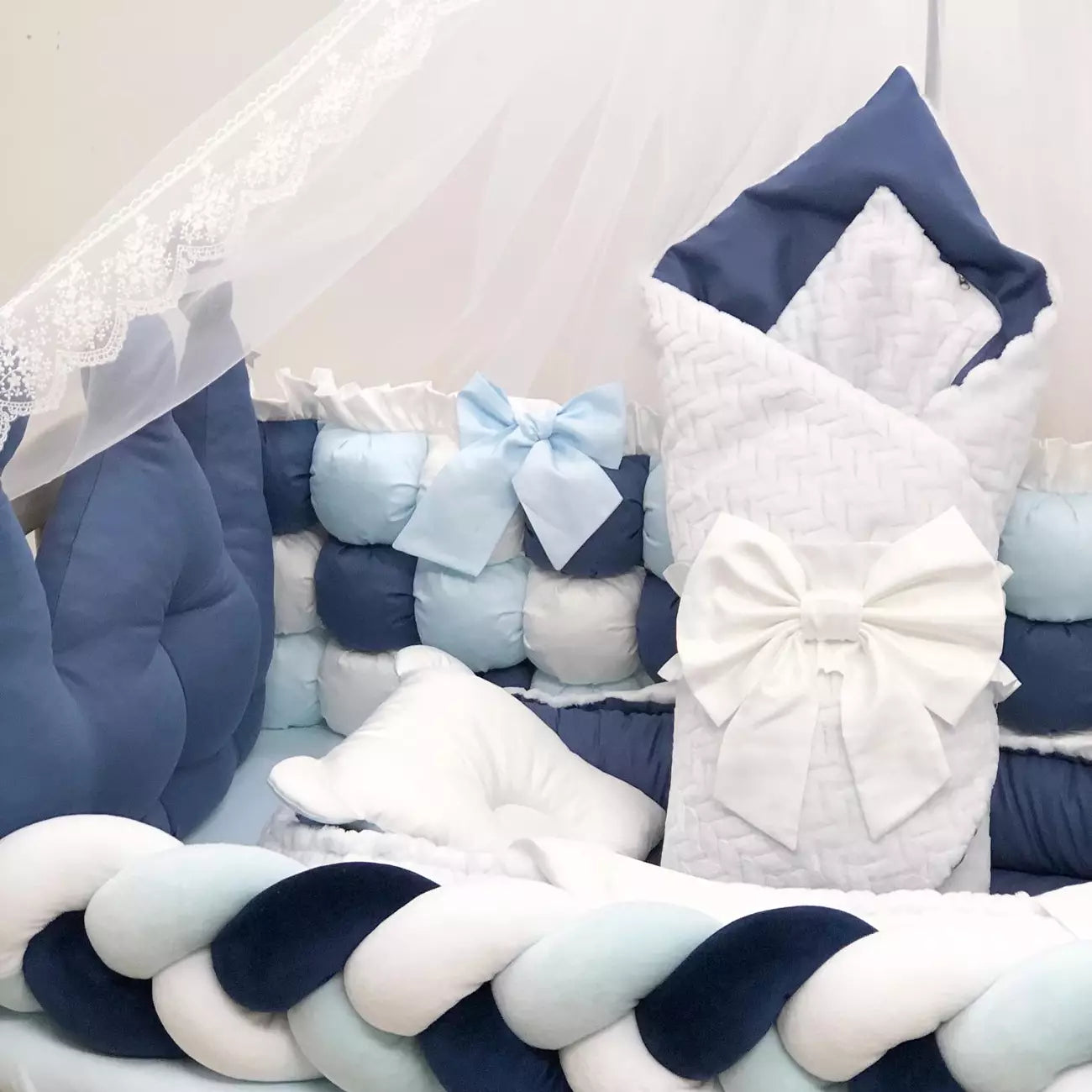 Crib set “Blue crown”