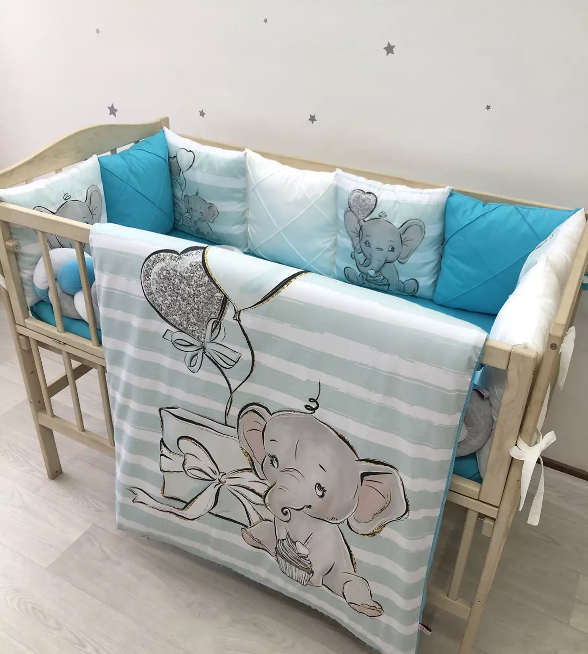 Crib set “Azure elephant”