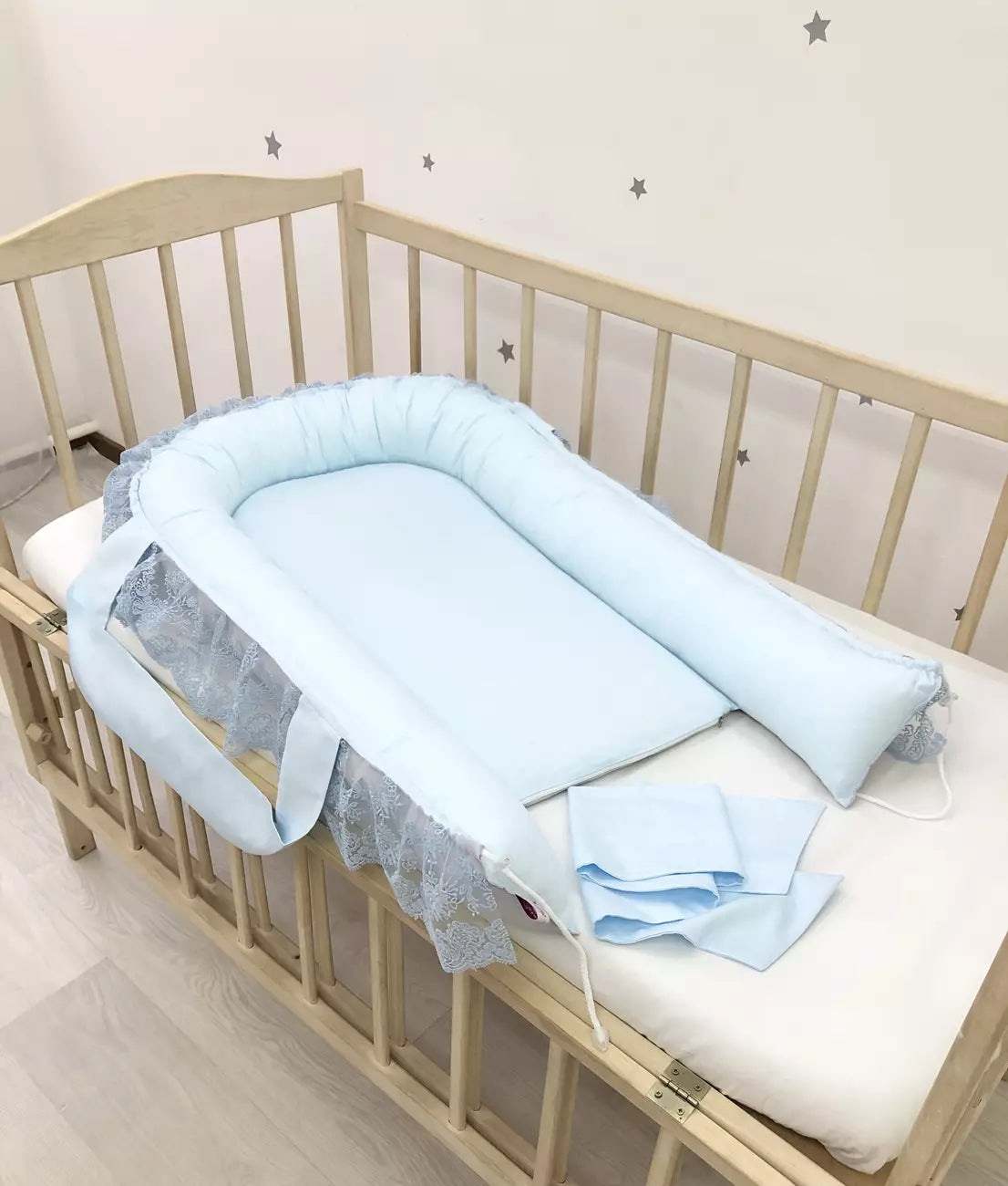 Baby Nest “Blue lace”