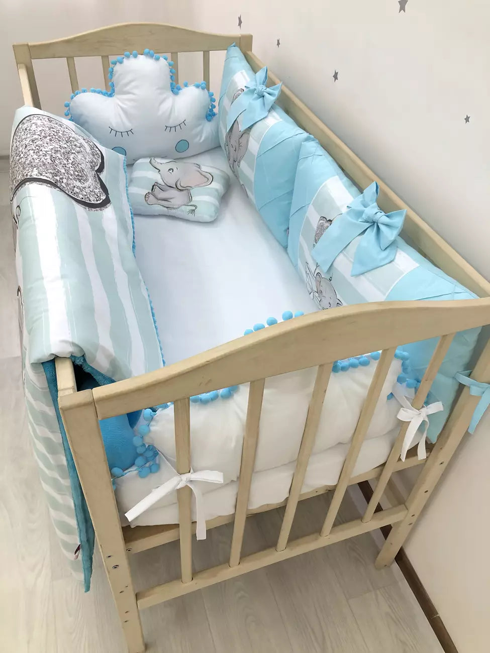 Crib set “Azure elephant”