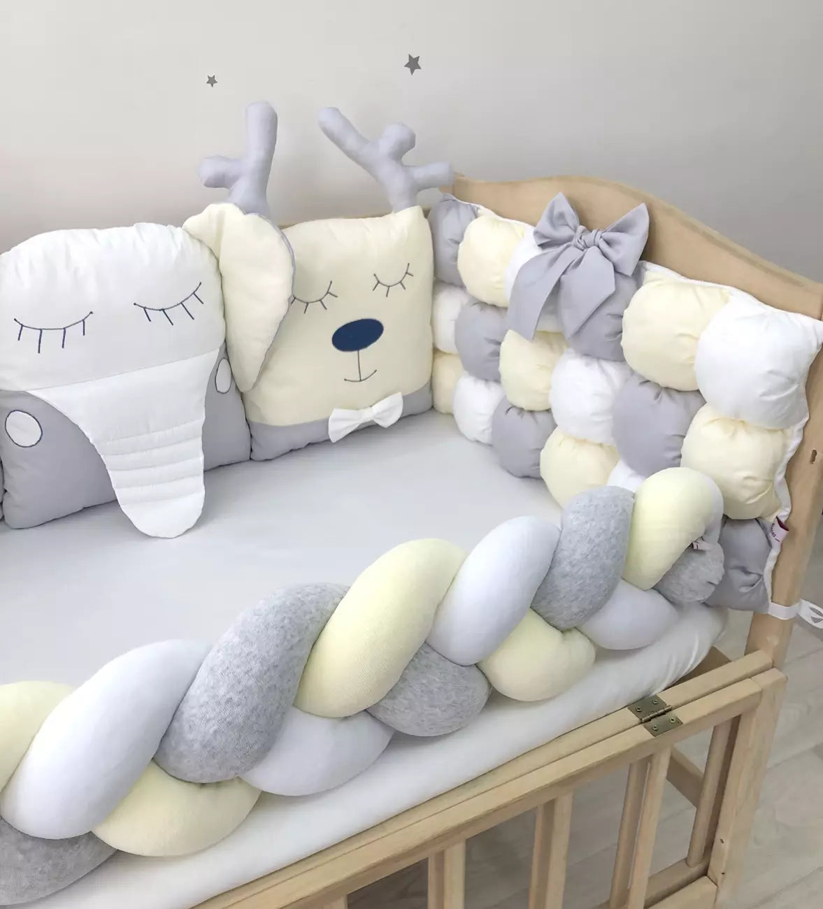 Beige gray bumper set for newborn crib “Animals bumpers beige gray”