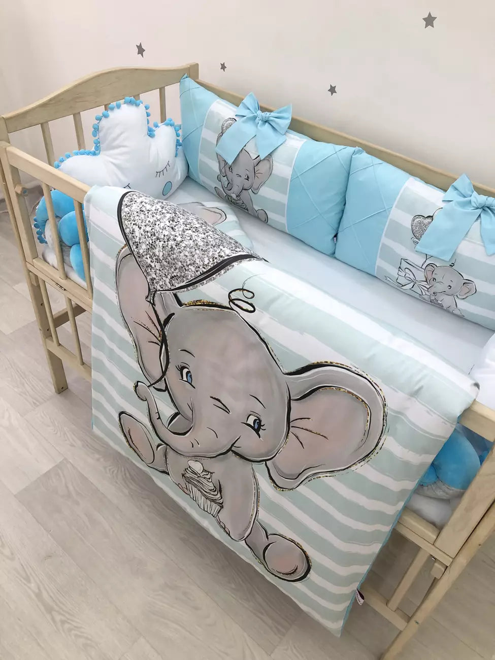 Crib set “Azure elephant”