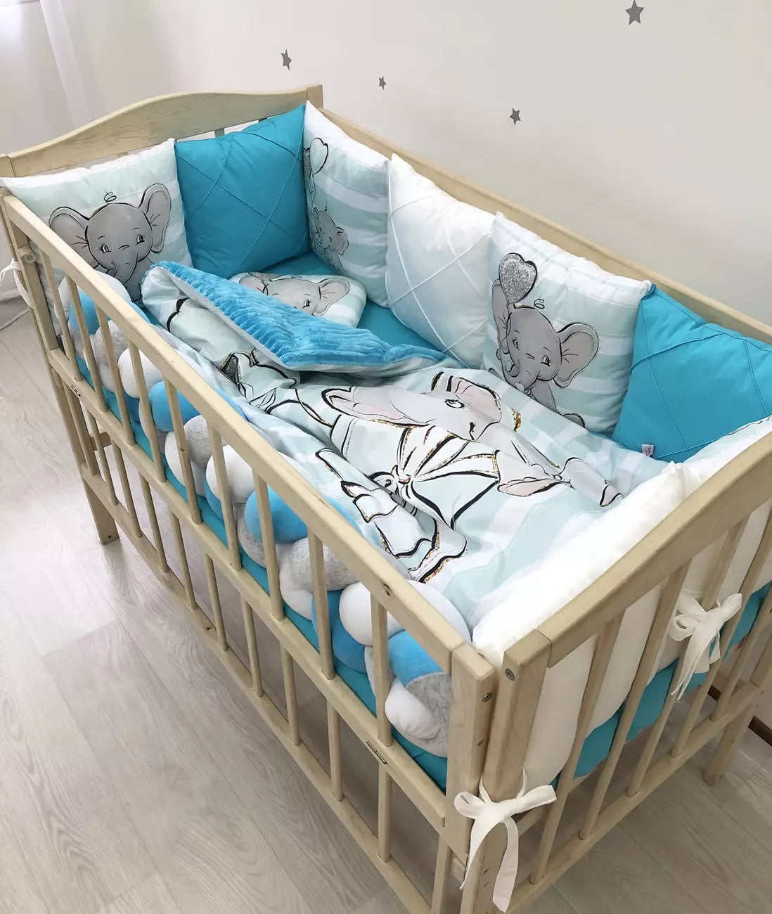 Crib set “Azure elephant”