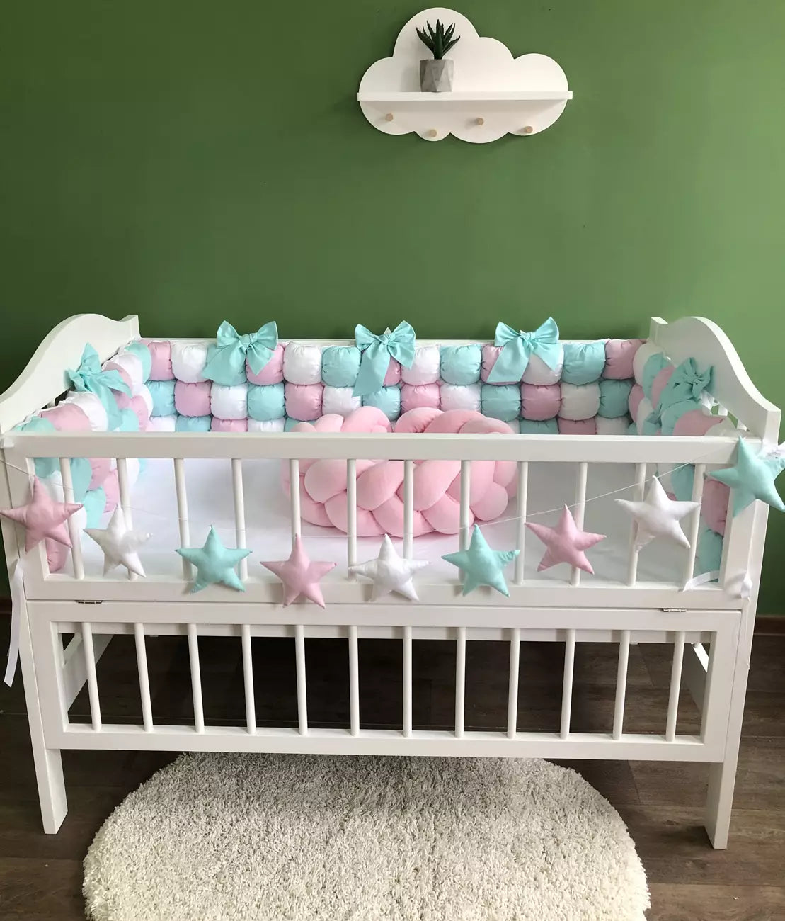 Bubble bumper Baby bedding set.