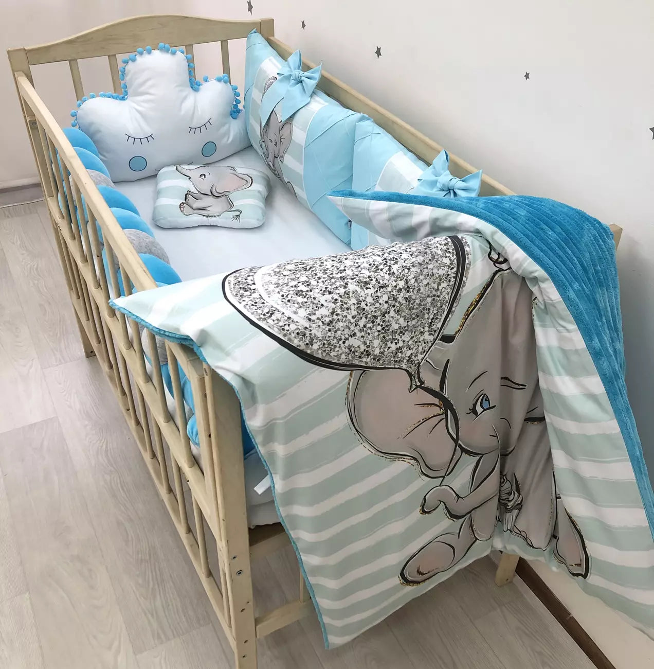 Crib set “Azure elephant”