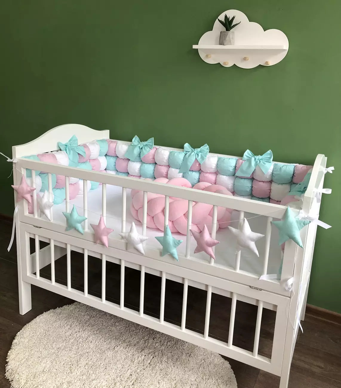 Bubble bumper Baby bedding set.