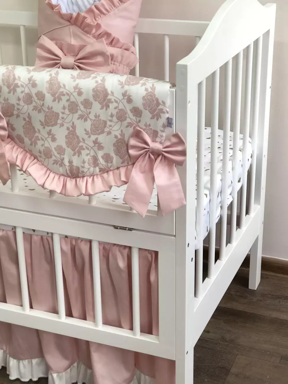 Crib set” Flowers”