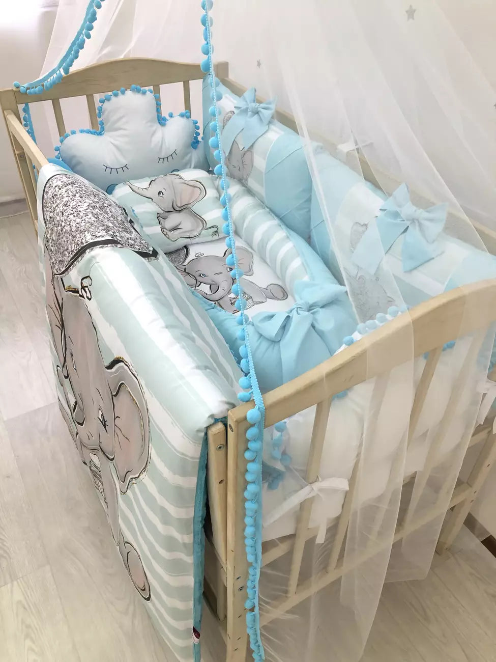 Crib set”Azure Elephant”