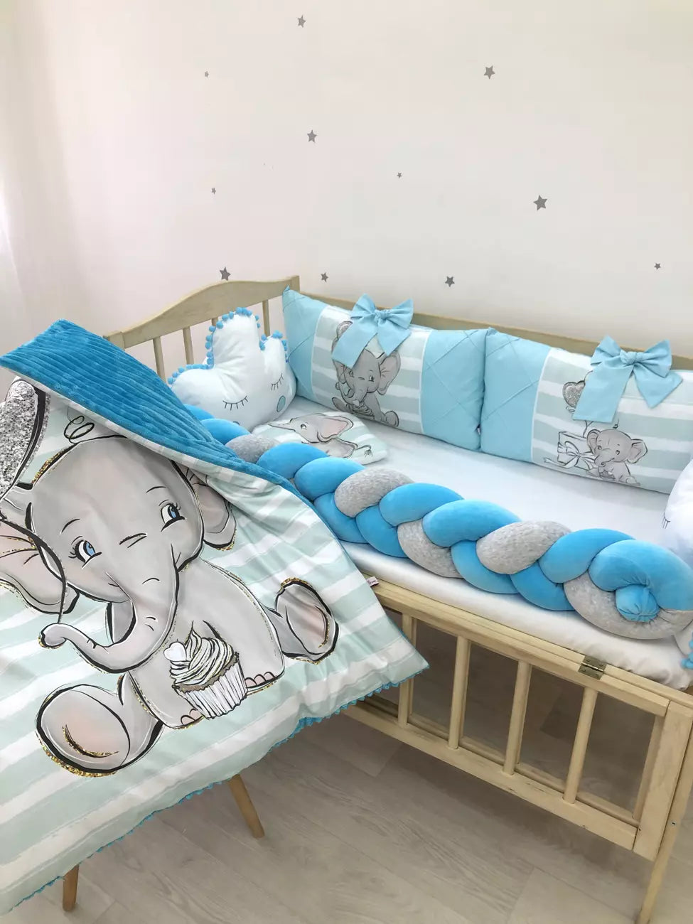 Crib set “Azure elephant”