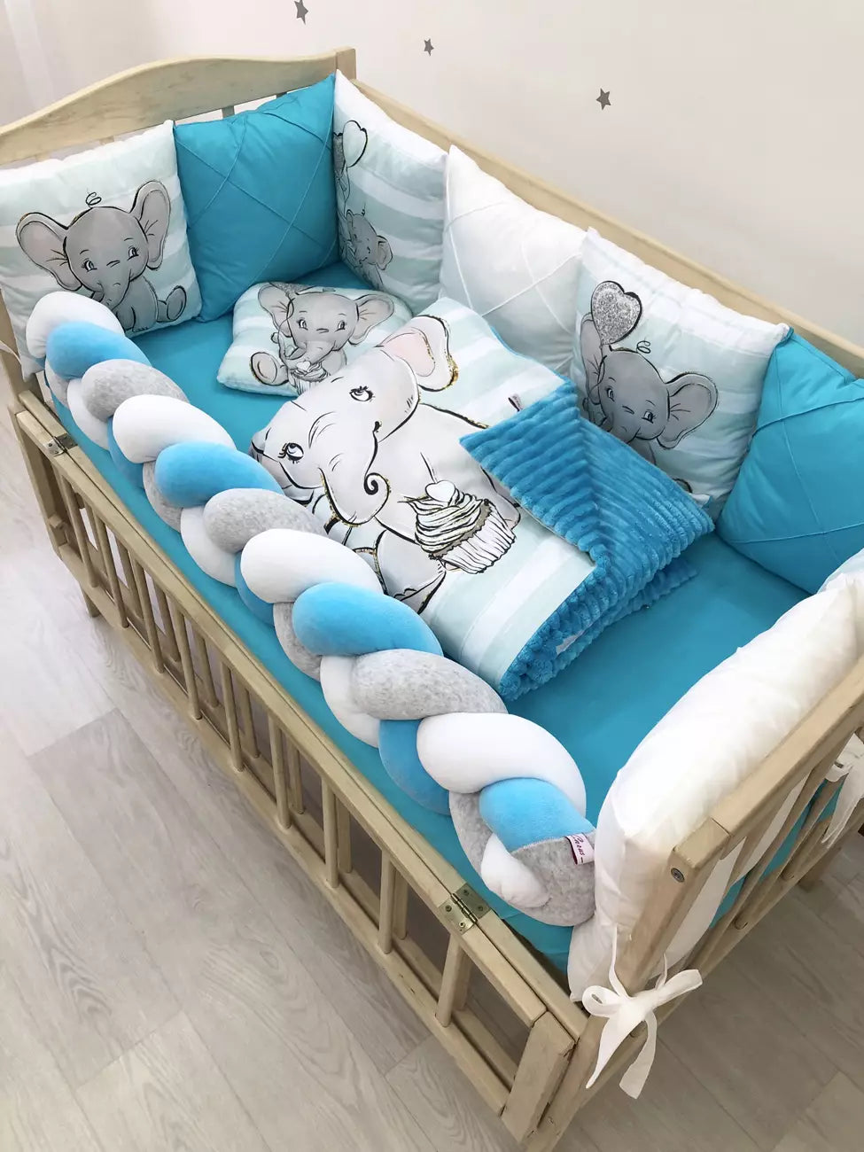 Crib set “Azure elephant”